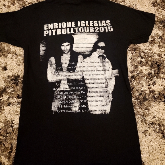 Vintage 2015 Enrique Inglesias & Pitbull Concert Tshirt - Picture 3 of 8